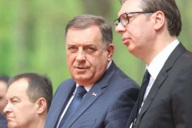 VUČIĆ SE OGLASIO NAKON IZBORA U BiH: Evo kakvu je poruku poslao Dodiku - featured image VUČIĆ SE OGLASIO NAKON IZBORA U BiH: Evo kakvu je poruku poslao Dodiku - featured image