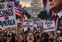 „BEZ KRALJEVA“ NA ULICAMA AMERIKE: Hiljade protiv Trumpove politike pred ključne izbore „BEZ KRALJEVA“ NA ULICAMA AMERIKE: Hiljade protiv Trumpove politike pred ključne izbore - featured image