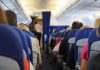 Napetosti u avionu: Prosuo vodu po saputniku i nije se izvinuo, a zatim dobio nesvakidašnju osvetu - featured image
