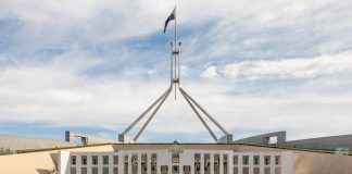 Australija traži veću odgovornost platformi: Predstavnički dom usvojio prijedlog, Senat tek odlučuje Zgrada Parlamenta Australije u Canberri, arhiva 2019.