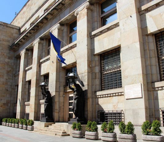 Temeljna inflacija u BiH 4,33 posto: Zašto nova procjena nije isto što i septembarskih šest posto Zgrada Centralne banke Bosne i Hercegovine u Sarajevu, arhiva 2019.