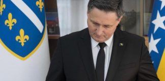 Bećirović čestitao novom reisul-ulemi: “Nastavite da se borite protiv mržnje, nasilja i ekstremizma” Bećirović čestitao novom reisul-ulemi: "Nastavite da se borite protiv mržnje, nasilja i ekstremizma" - featured image