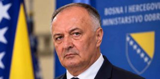 HELEZ KRITIZIRAO VISOKA PRIMANJA POLITIČARA I ODBACIO ODGOVORNOST - featured image