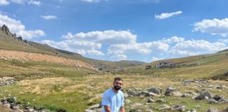 Zbog Salahove fotografije nastala prava pomama: Turisti čekaju u redovima zbog običnog kamena - featured image