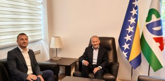 Sastanak Izetbegovića i Efendića: Razgovarali o formiranju vlasti i popravljanju stanja u državi Sastanak Izetbegovića i Efendića: Razgovarali o formiranju vlasti i popravljanju stanja u državi - featured image