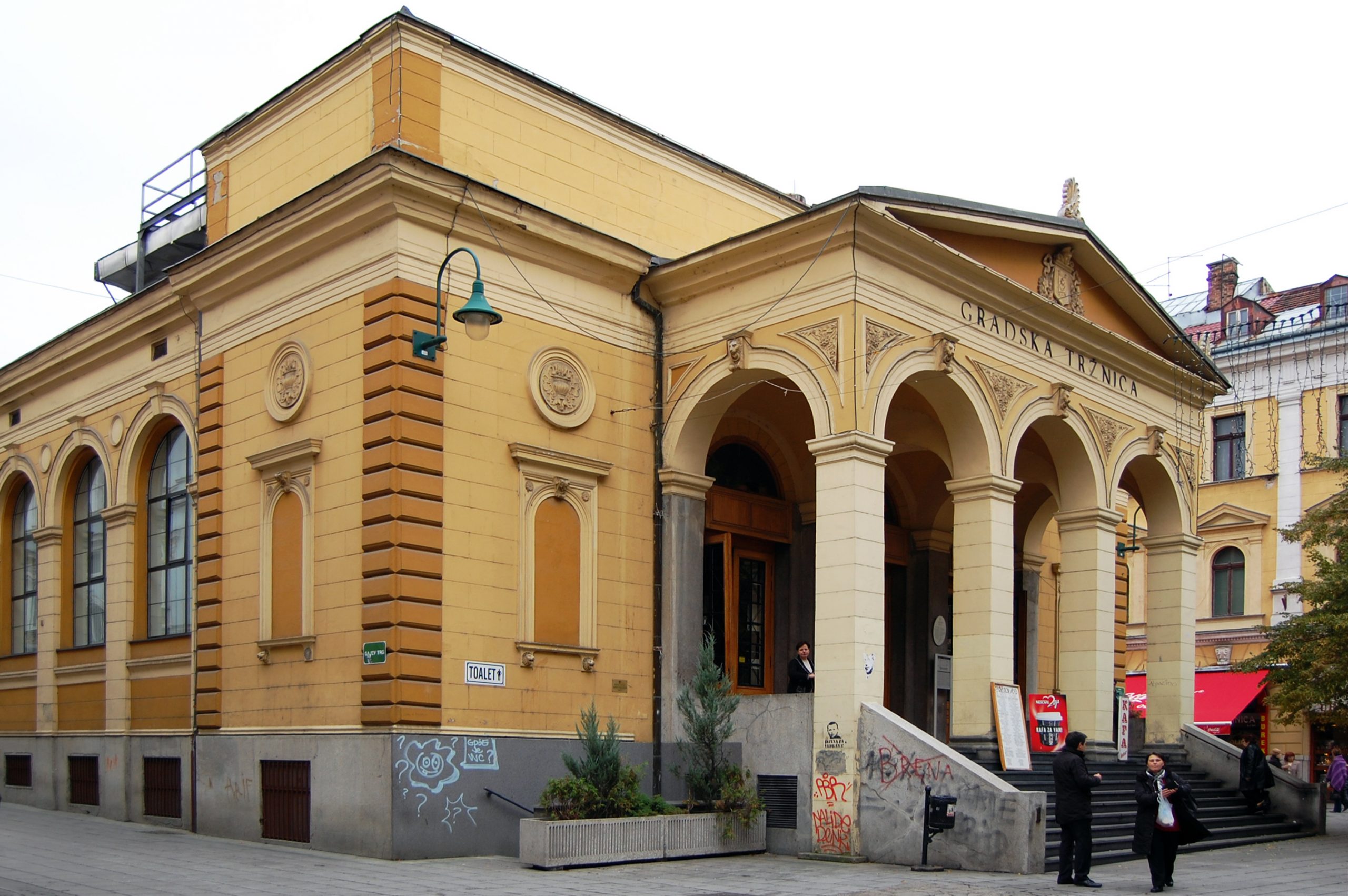 Gradska tržnica Markale u Sarajevu, arhiva 2011.